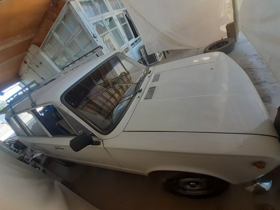 Moshina vaz 2102 yili 1975 xolati yaxshi mator karopka zadni ishi yoq