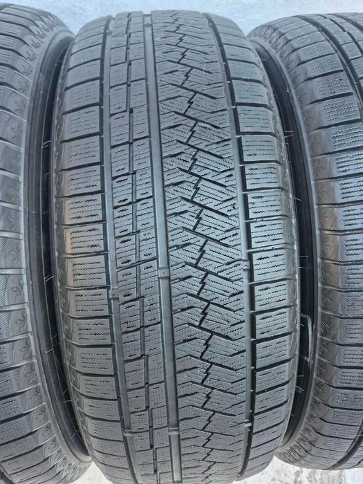 235/60R18 Triangle