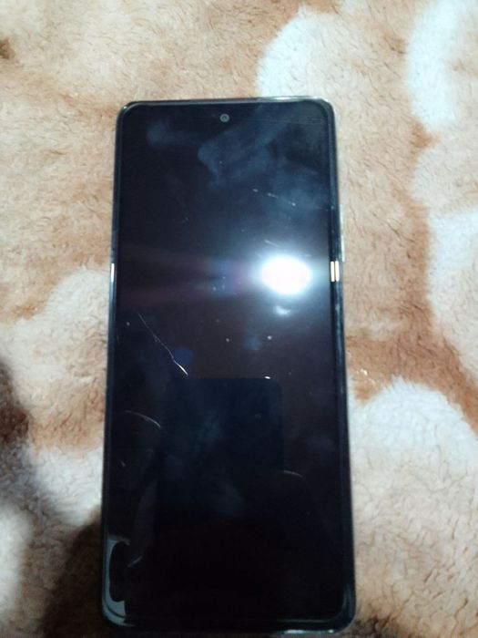 Telefon tecno pova 3 sotiladi