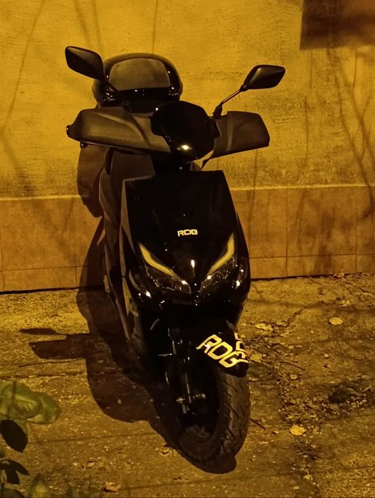 Vând scuter Rdb fara permis,  1200 euro ușor negociabil!
