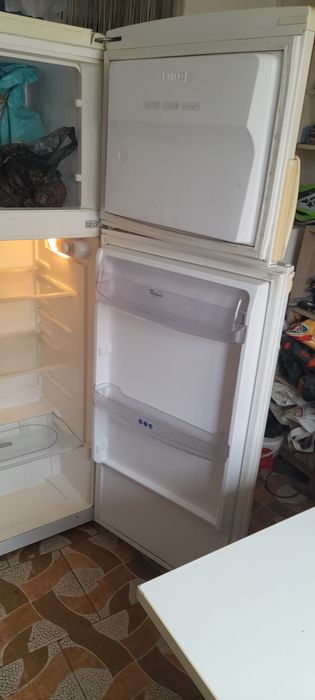 frigider cu congelator Whirlpool
