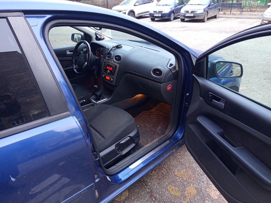 Vând autoturism Ford focus