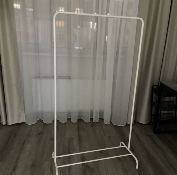 Продается напольная вешалка