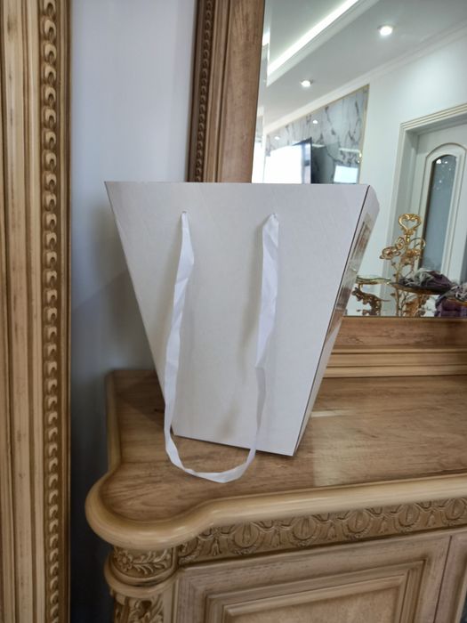 Продам коробку для подарка