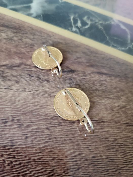 Vând cercei din aur cu cai