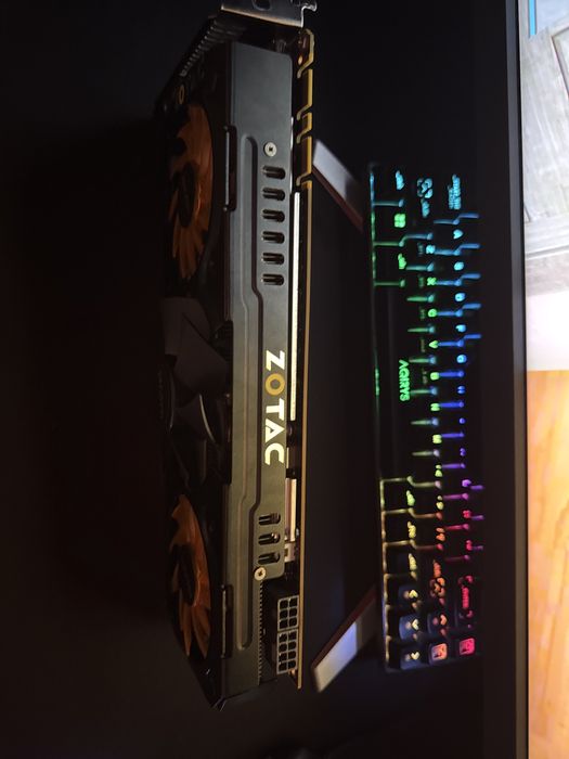 Gtx 780 3gb varianta cu 3 fenuri