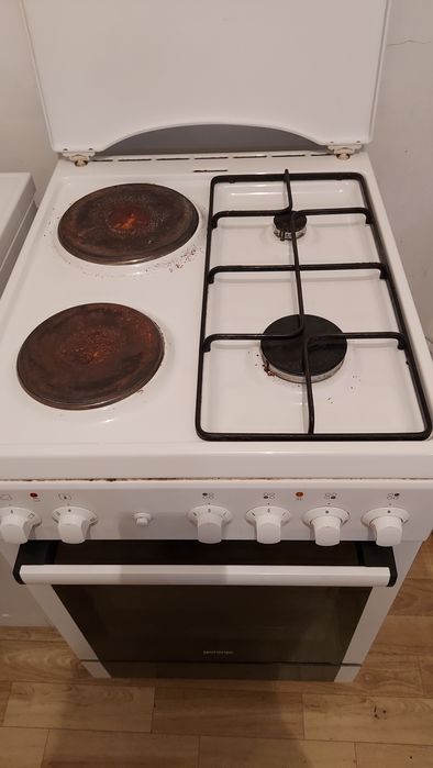 Продаю газовую плиту