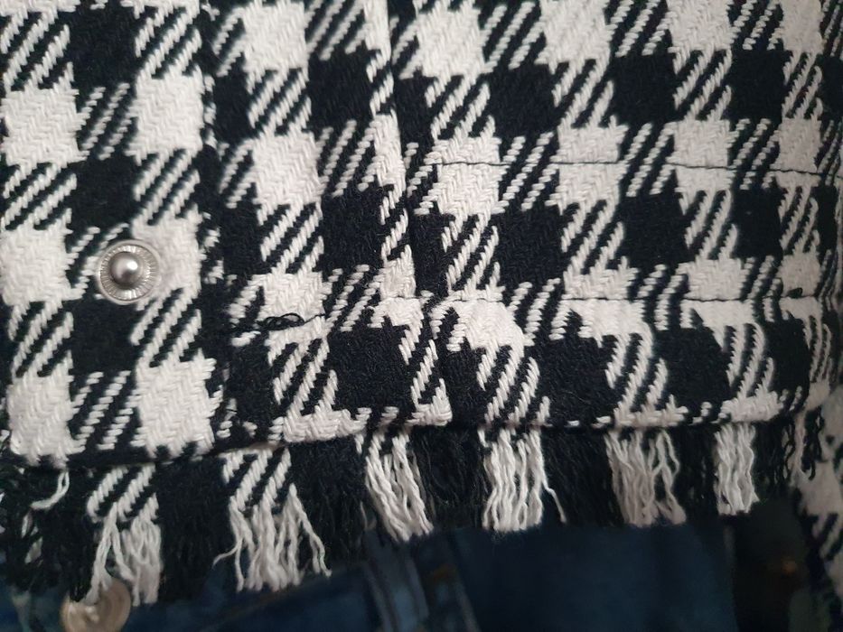 Hăinuța în carouri