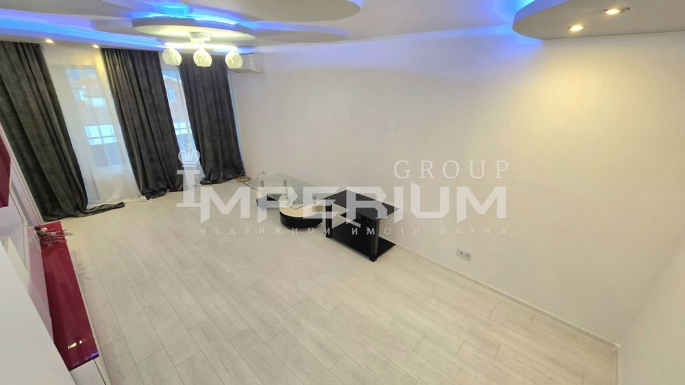 Продава се Тристаен апартамент в Варна, Цветен квартал - 64 кв.м за 2421 €/кв.м - Снимка #2