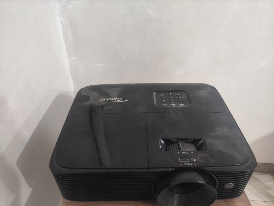 Продам проектор Optoma S343e