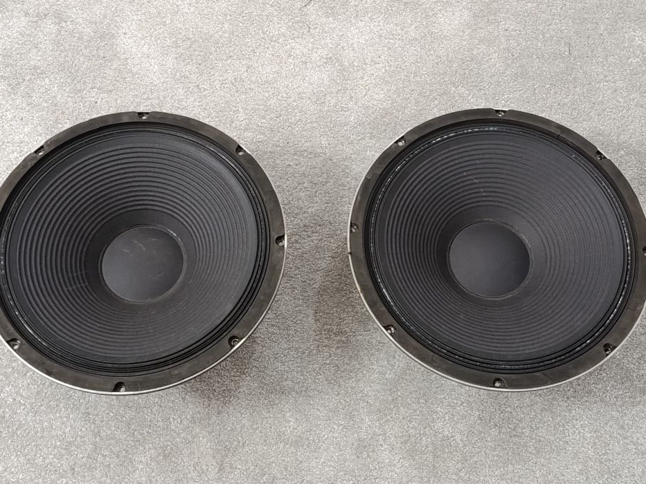 Динамик сотилади 15дюм 500ваттишлаши зур сотилади