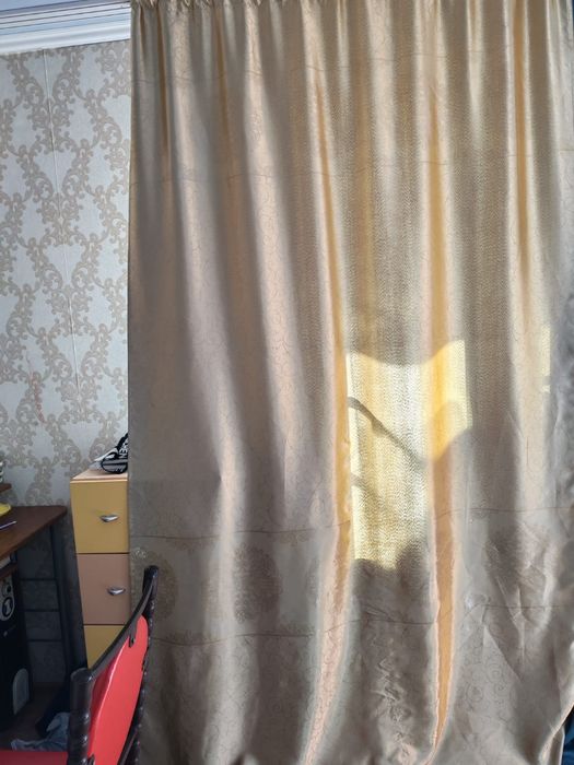 Продам шторы 2 шт