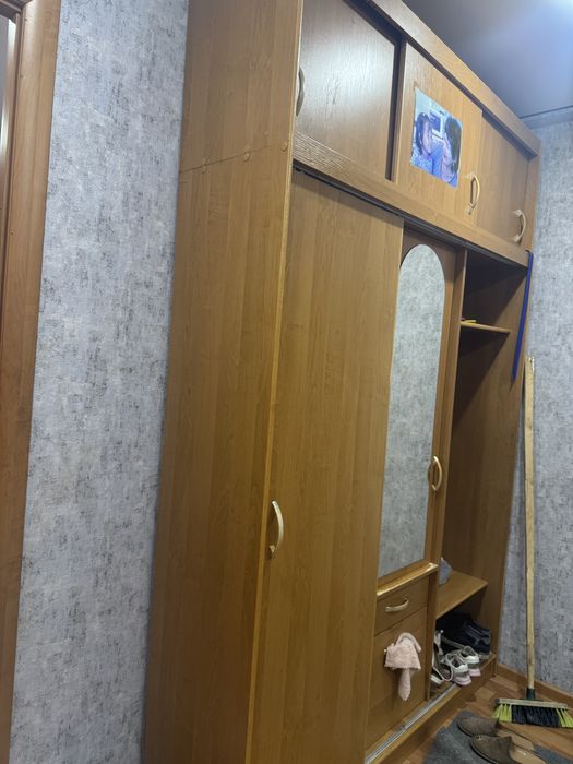 Шкаф для прихожей