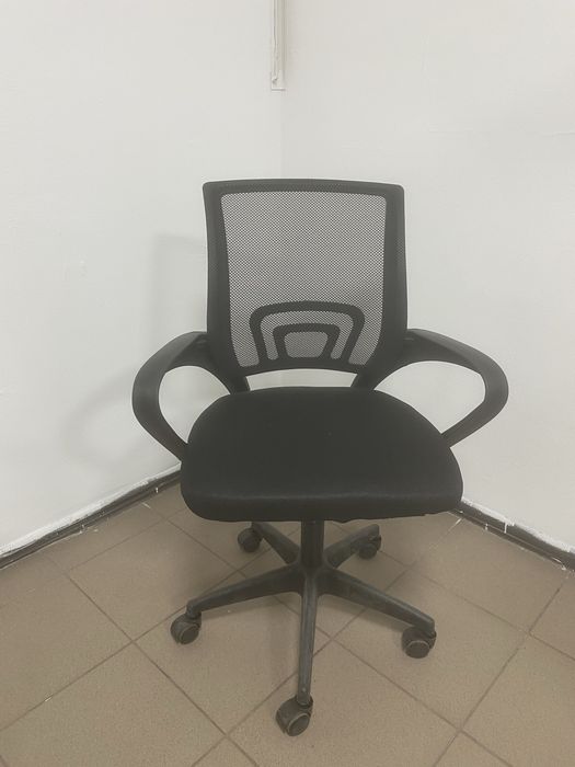 Продается стулья офисные