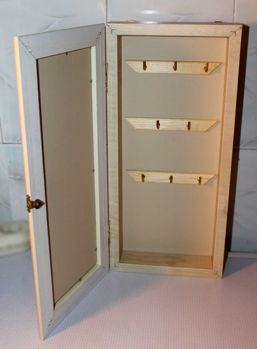 Шкафчик ключница для прихожей