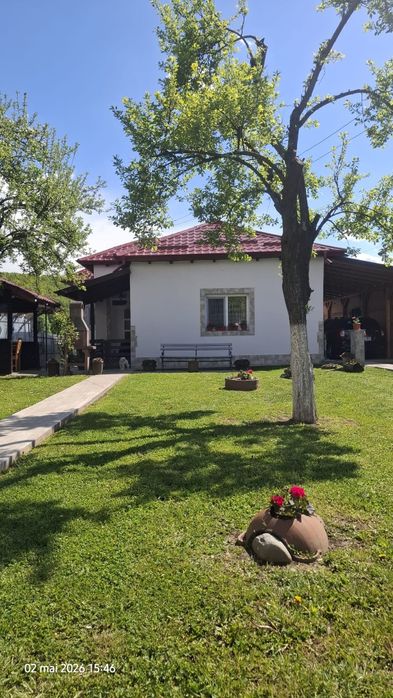 Vând casa in Bascov  Argeș