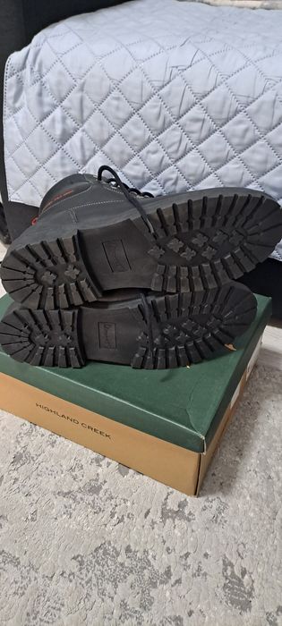 Vând ghete mărimea 44