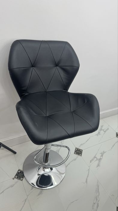 Продам стул регулируемый  по высоте