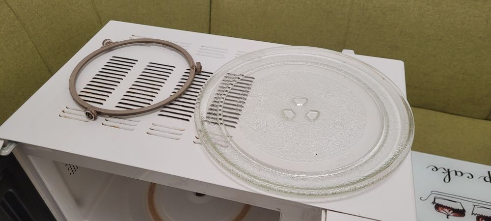 Микровълнова фурна Gorenje MO20MW