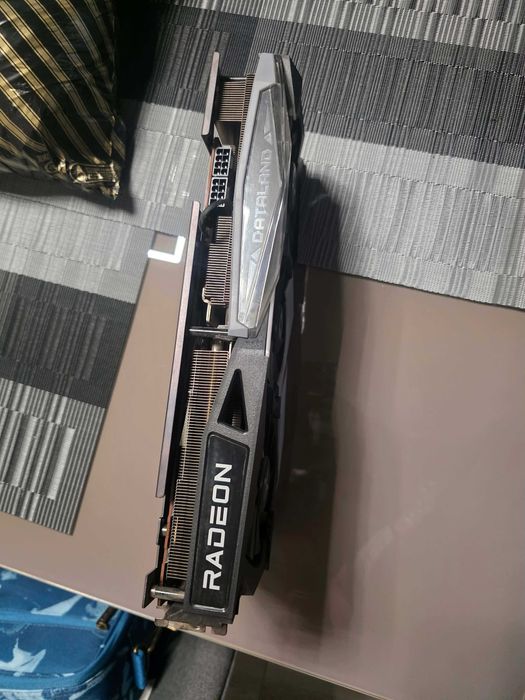 Видеокарта Модел Rx 6800 xt 16 gb