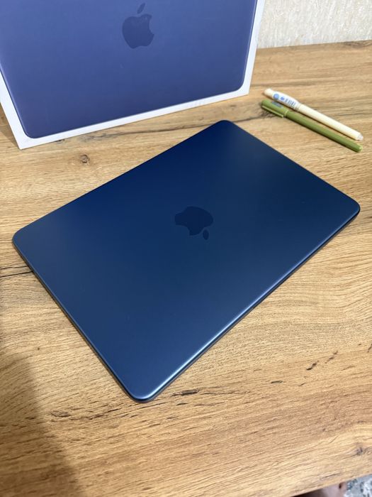 MacBook Neo 8/256.