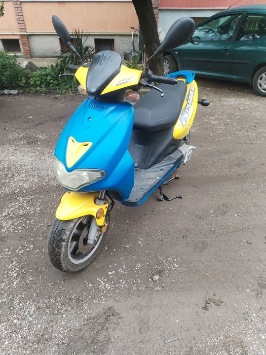 Скутер cpi 70 кубика