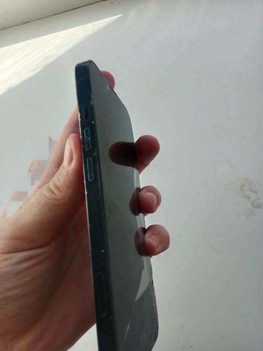 iPhone 13 mini темно-синий 128GB нерабочиий