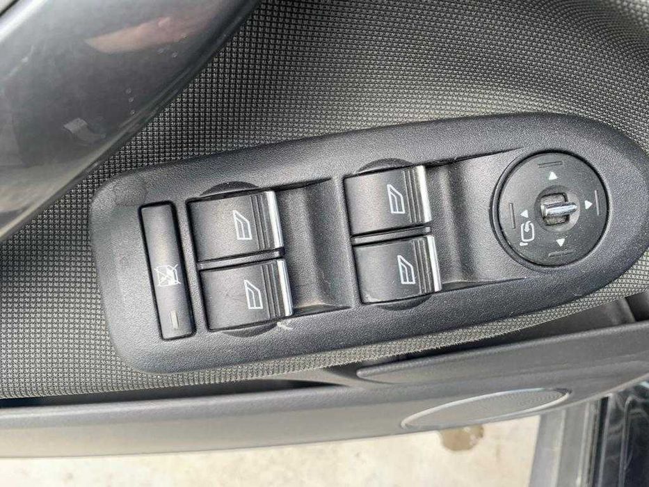Dezmembrez Ford KUGA 1 2.0D/stopuri/usa/bara/haion/interior/roti/volan/navi/comenzi