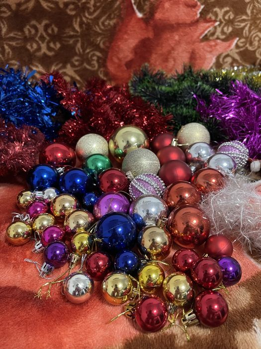 Globuri ghirlande mos craciun