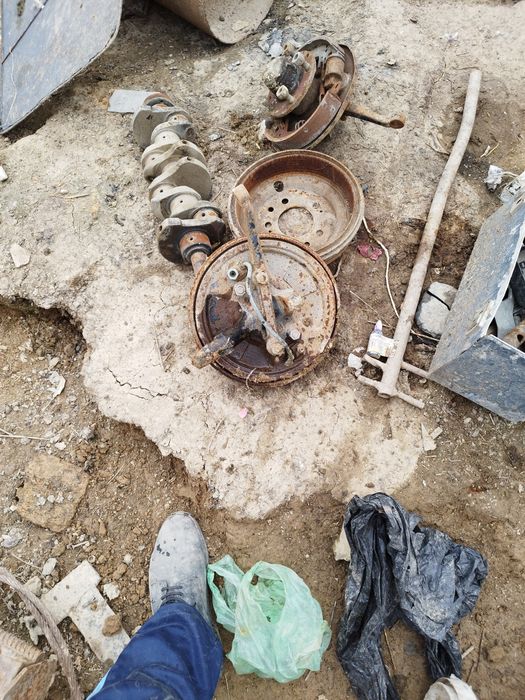 Масквич 412 запчас  сотлади