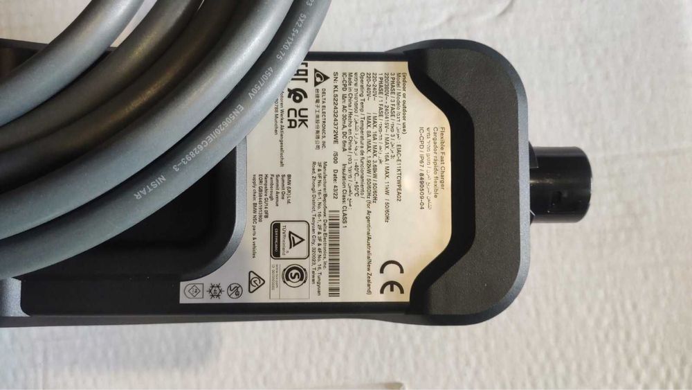 BMW зарядка 3.5+11 kw