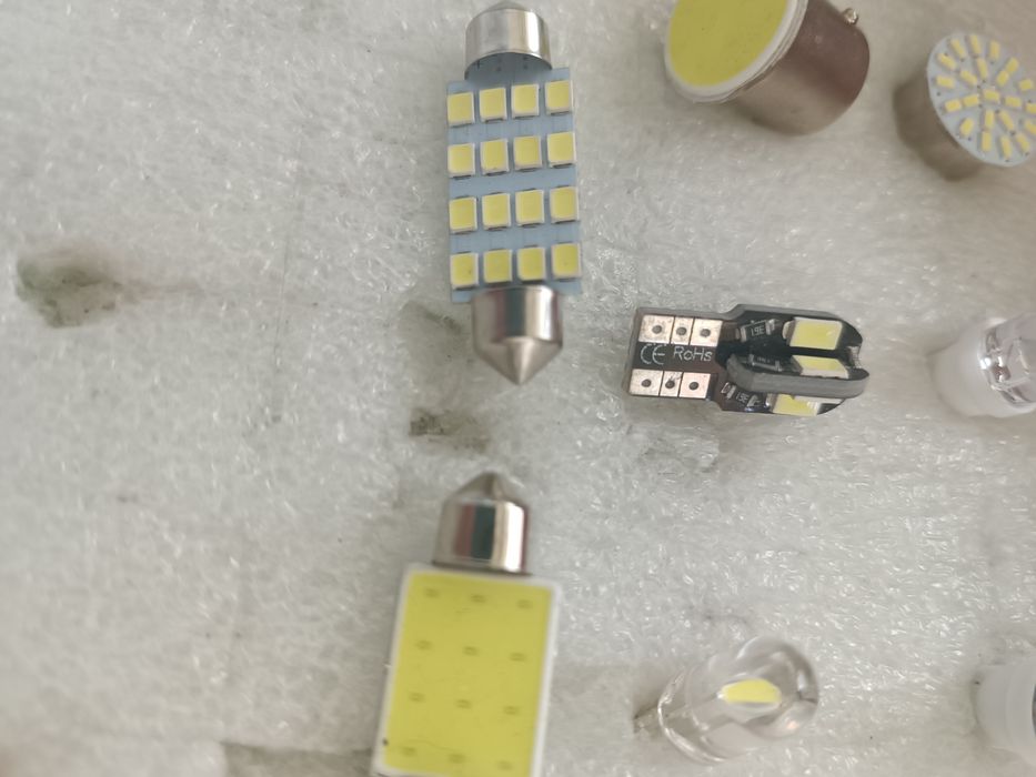Becuri auto  led   lumanari