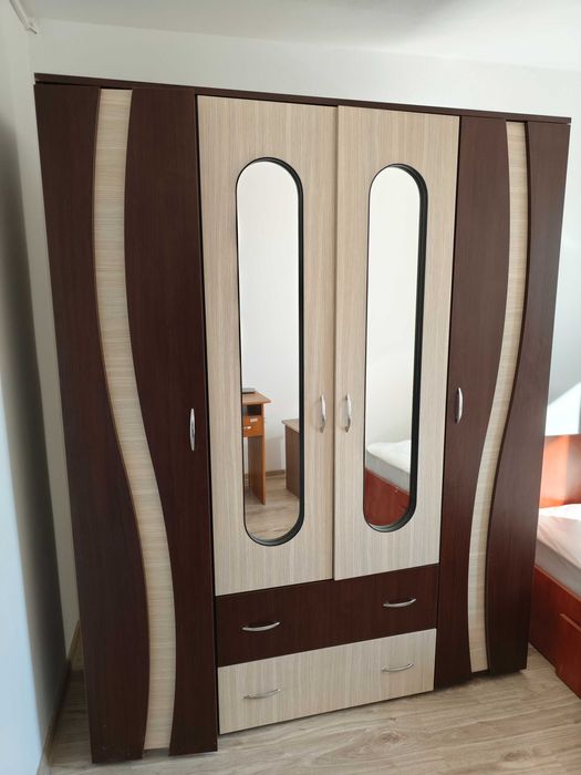 Șifonier, dulap și pat