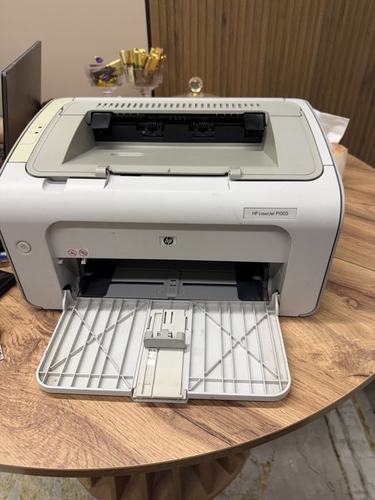 Продам лазерный принтер HP LaserJet P1005.
