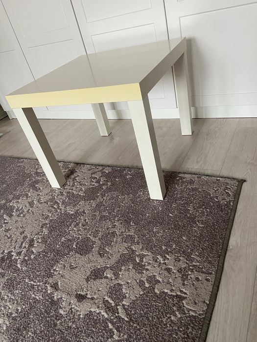 Продам журнальный столик икея