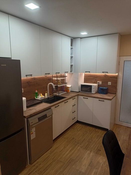 Дава се под наем Четиристаен апартамент в Търговище, Изток 1 - 90 кв.м за 348.84 € - Снимка #4