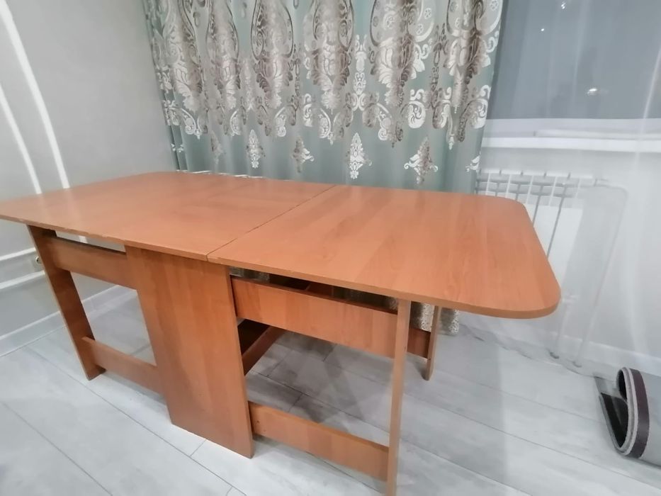 Продам стол раздвижной
