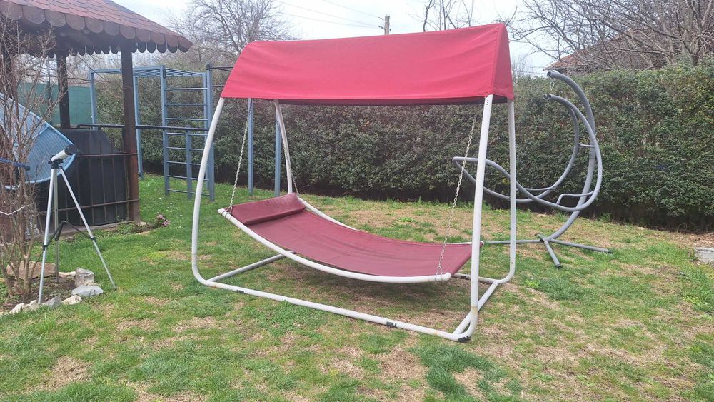 Градинска люлка с комарник