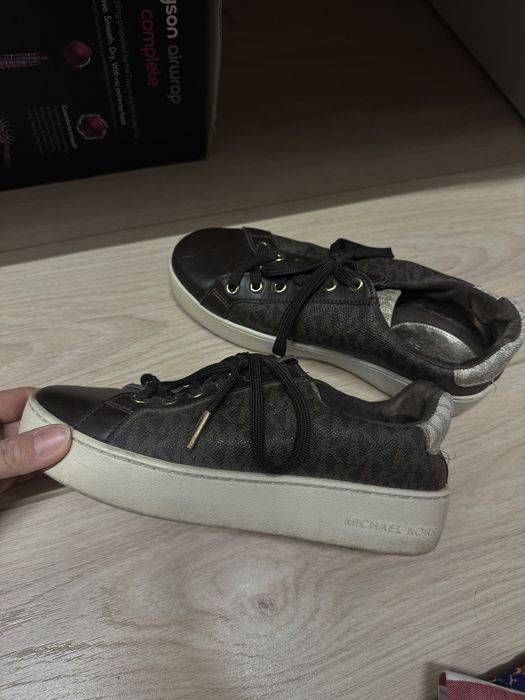 Кроссовки michael kors