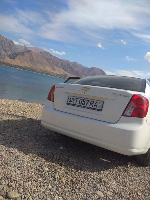 Lasseti 1.8 sotiladi