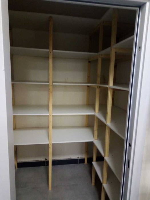 Полки в кладовку