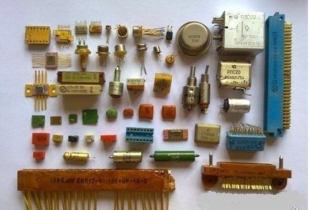 Конденсаторы резисторы радиодетали транзисторы