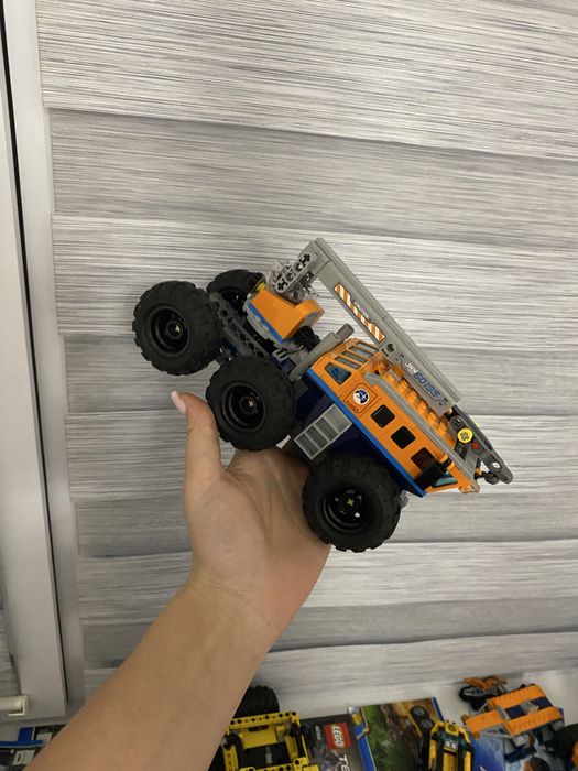 Продам лего оригинал