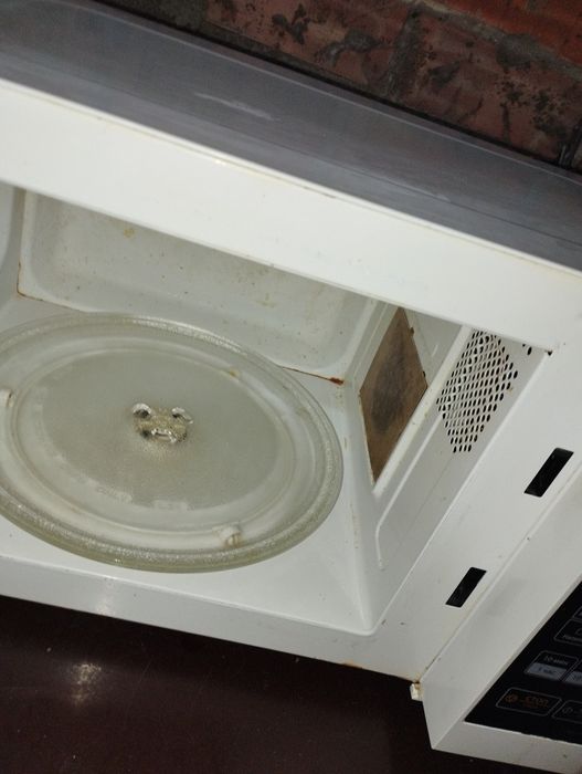 Микроволновку продам