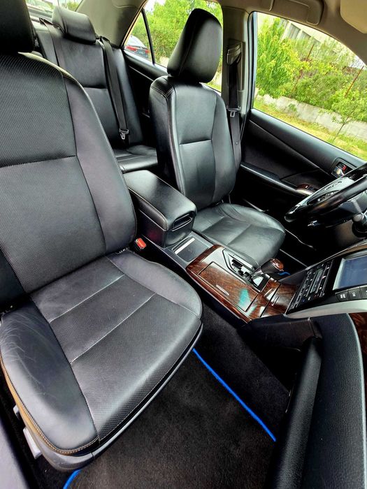 Toyota Camry 2.5 Бензин 110 000км