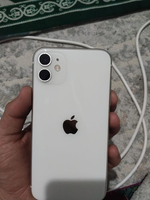 Продам Iphone 11