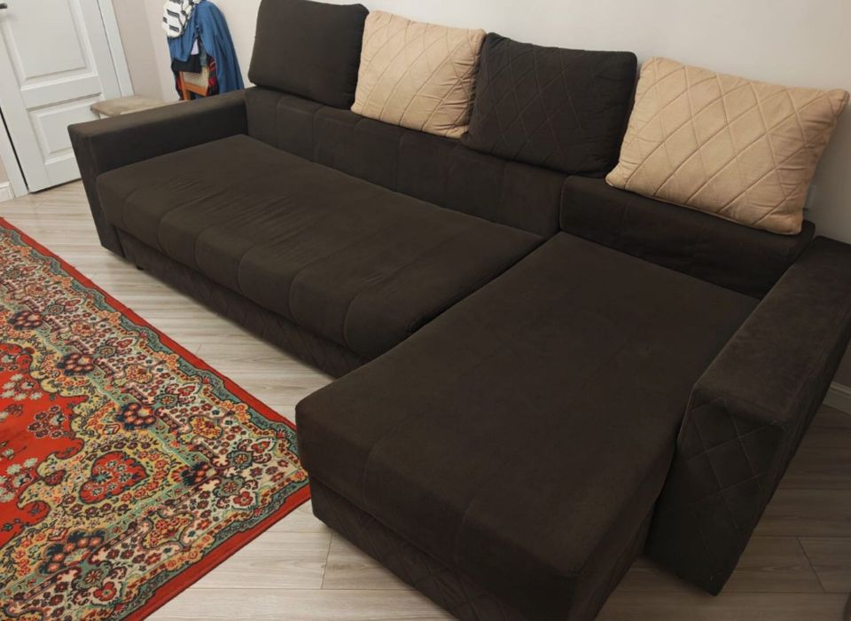 Продам диван угловой