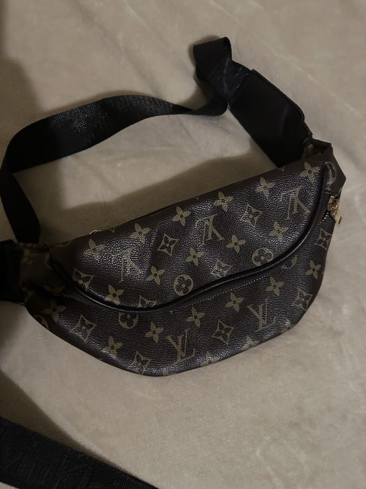 Продам сумку через плечо