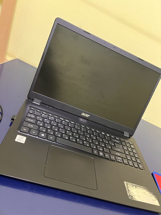Acer notebook va Epson L364 printeri sotiladi