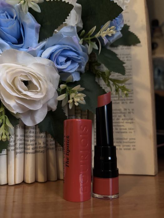 Ruj bourjois diferite nuanțe